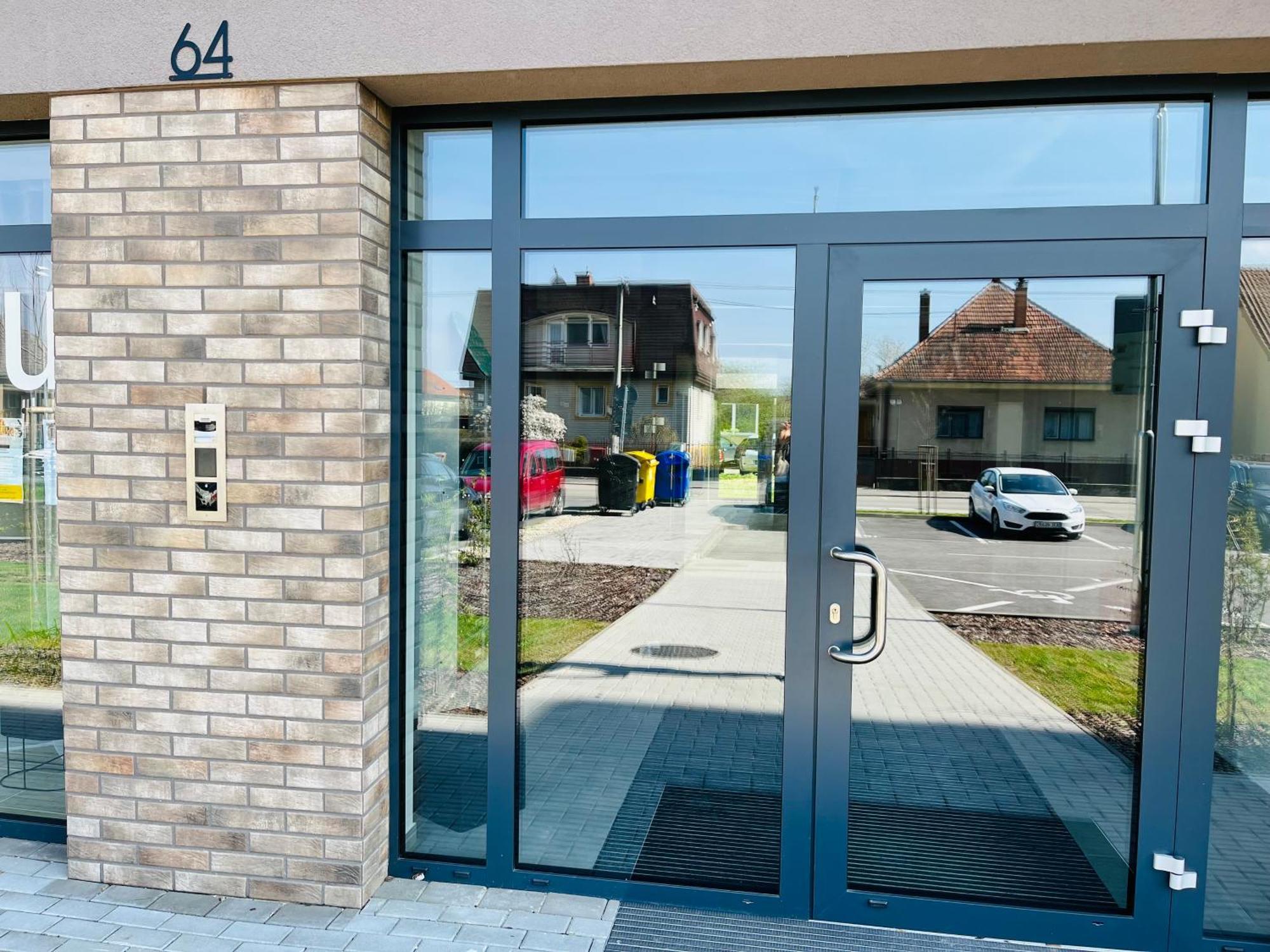 Apartman Sitka Trencin Exterior foto